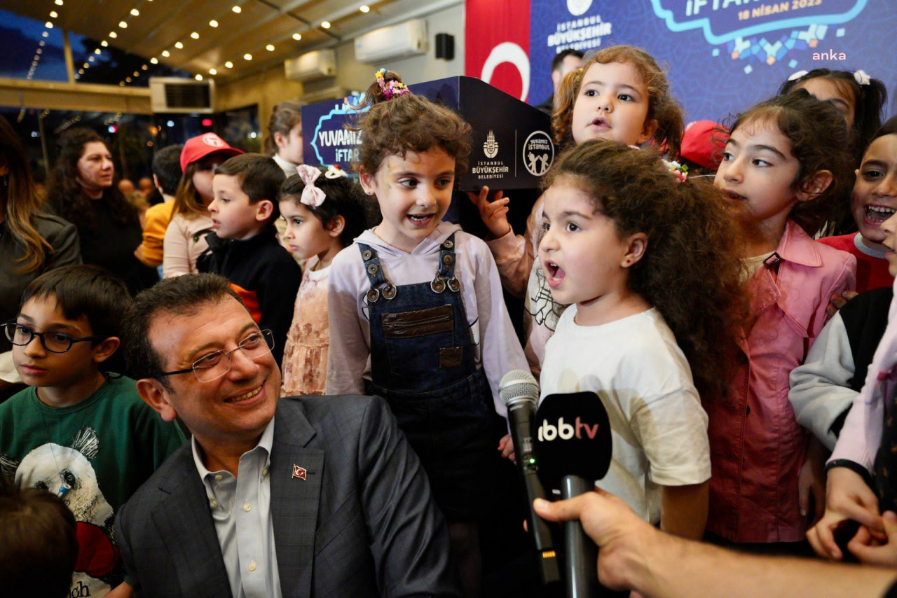 İmamoğlu: Hiçbir çocuğumuzun geride kalmasını istemiyoruz