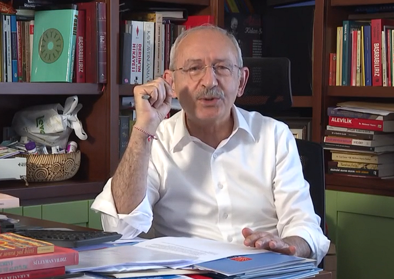 Kılıçdaroğlu:  Genç arkadaşım, mezhep tartışmalarından, bataklığa dönüştürülen sistemi sen yıkacaksın