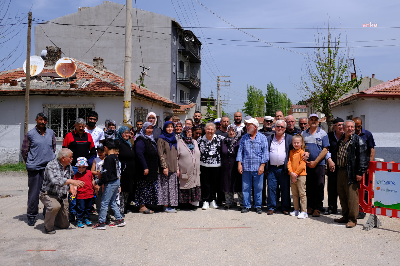 Kömür almak mümkün değil, ağaç dalıyla ısındık