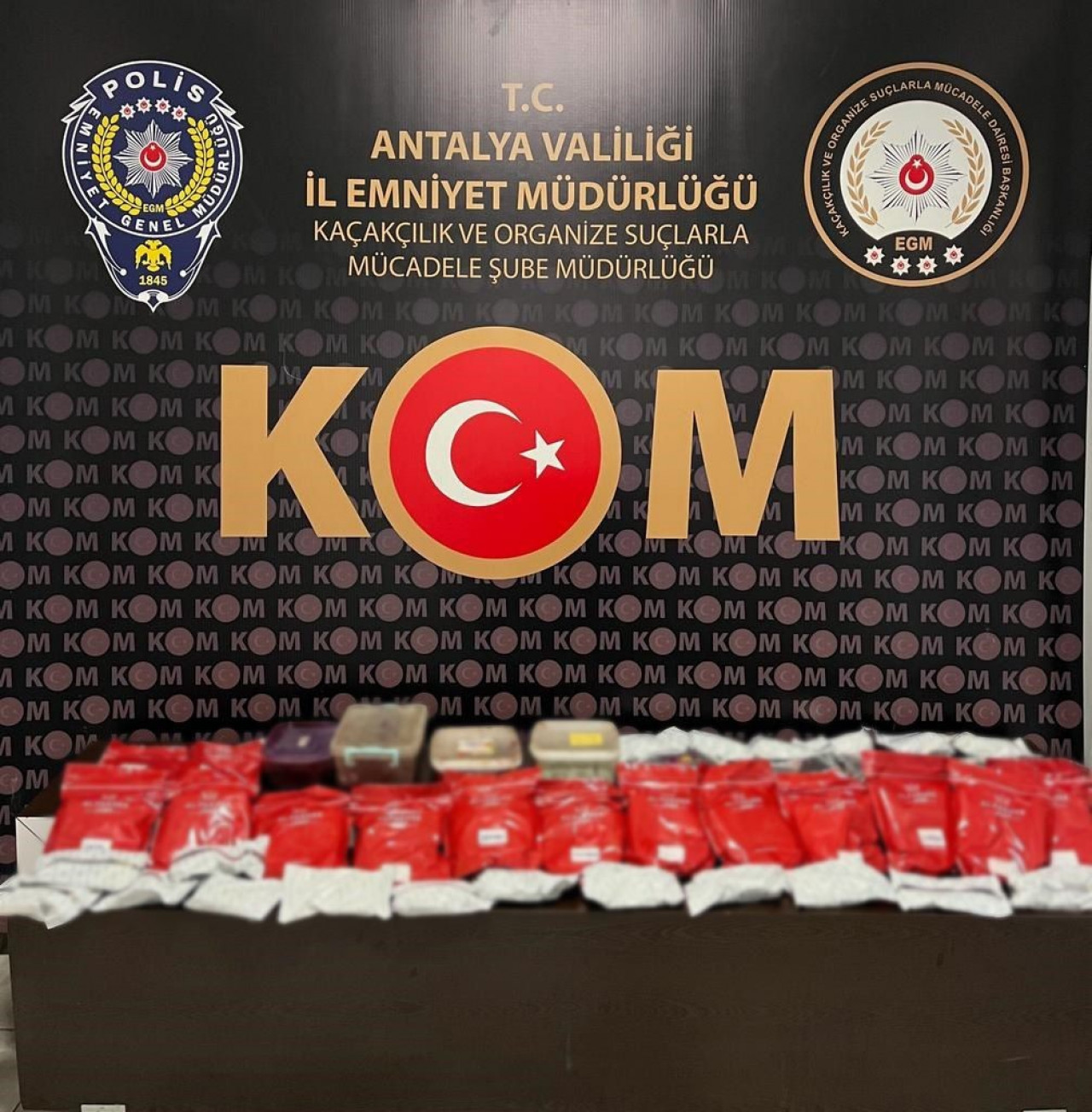 Antalya'da kaçakçılık operasyonu