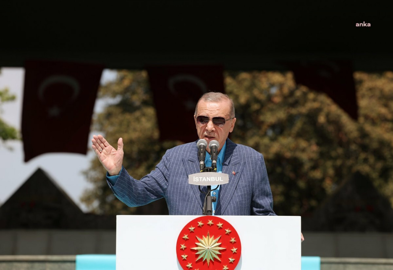 Erdoğan, Menderes’in anıt mezarını ziyaret etti