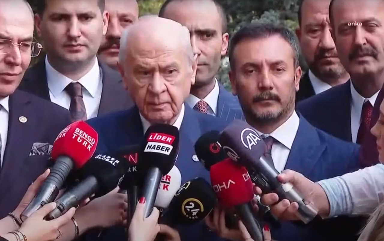 Bahçeli, Türkeş’in mezarını ziyaret etti