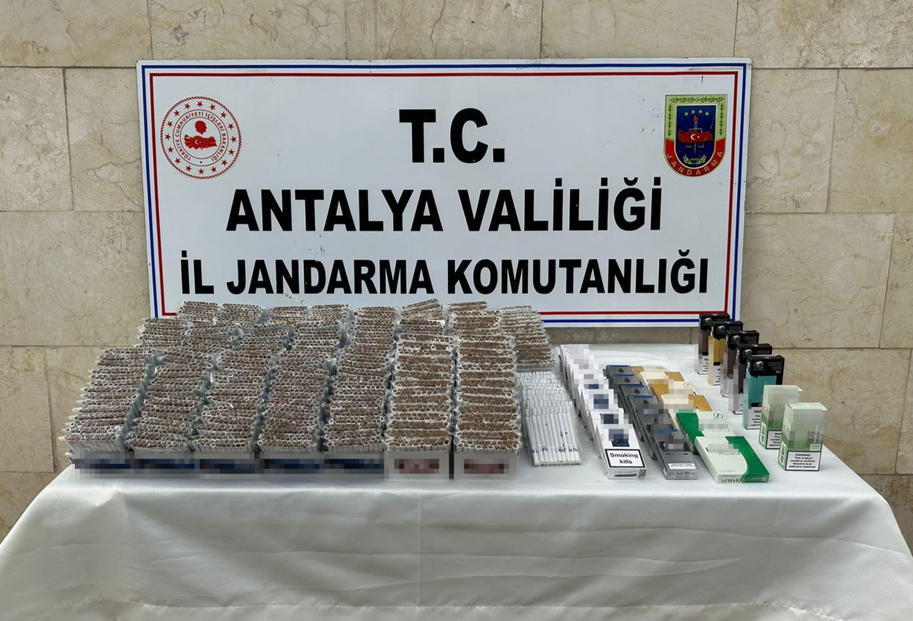 Binlerce bandrolsüz içi dolu makaron ele geçirildi