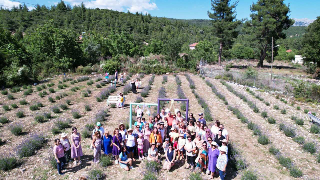 Kemer’de “Lavanta Bahçesi” tanıtım etkinlikleri başladı