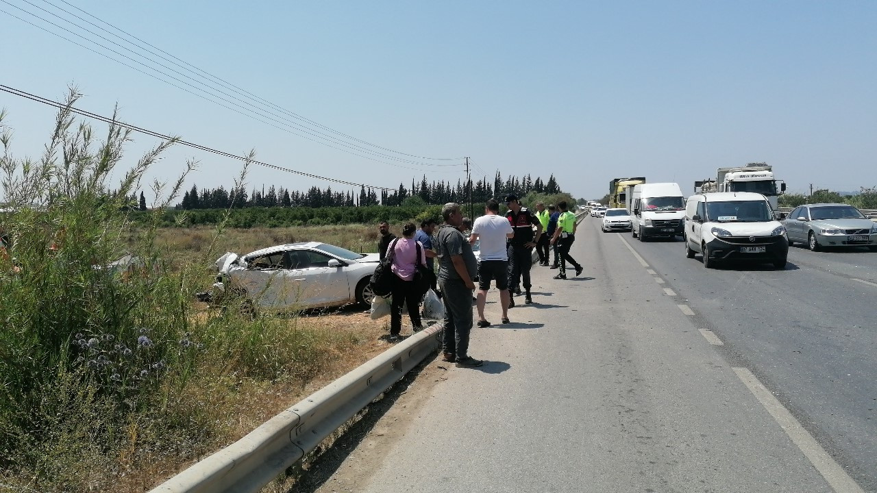 Zincirleme kazada Alman uyruklu 2 turist yaralandı