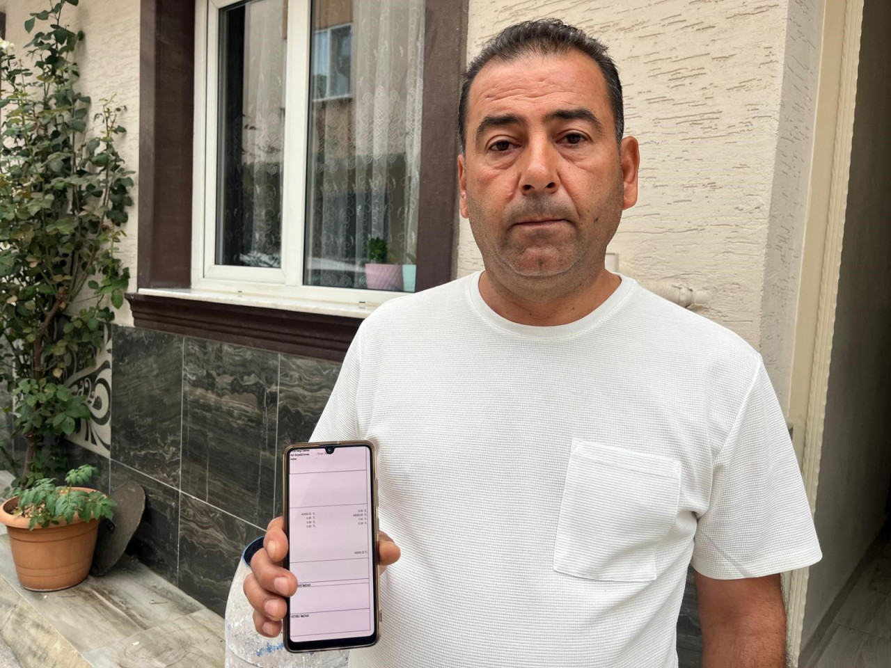 Telefonuna virüs bulaştı, bankacılık hesabını boşaltıp, kredi çektiler