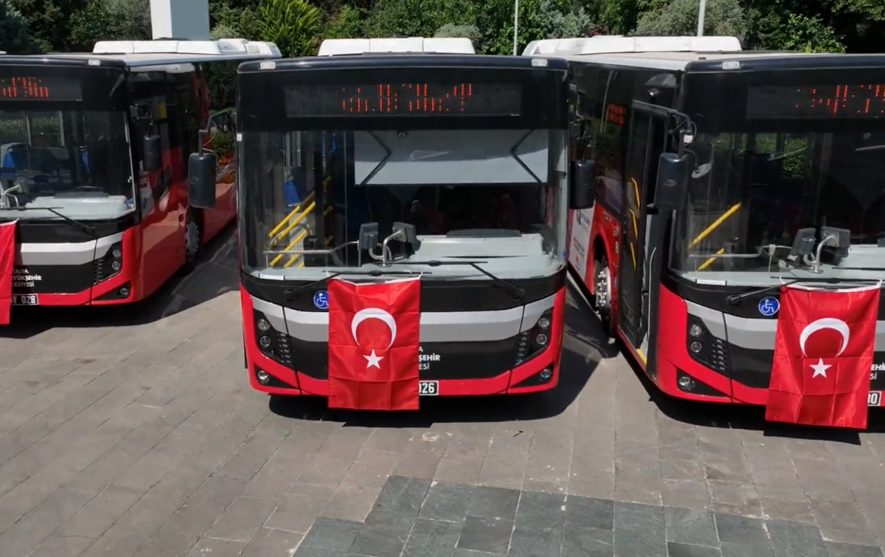 Büyükşehir'den otobüs reklamı