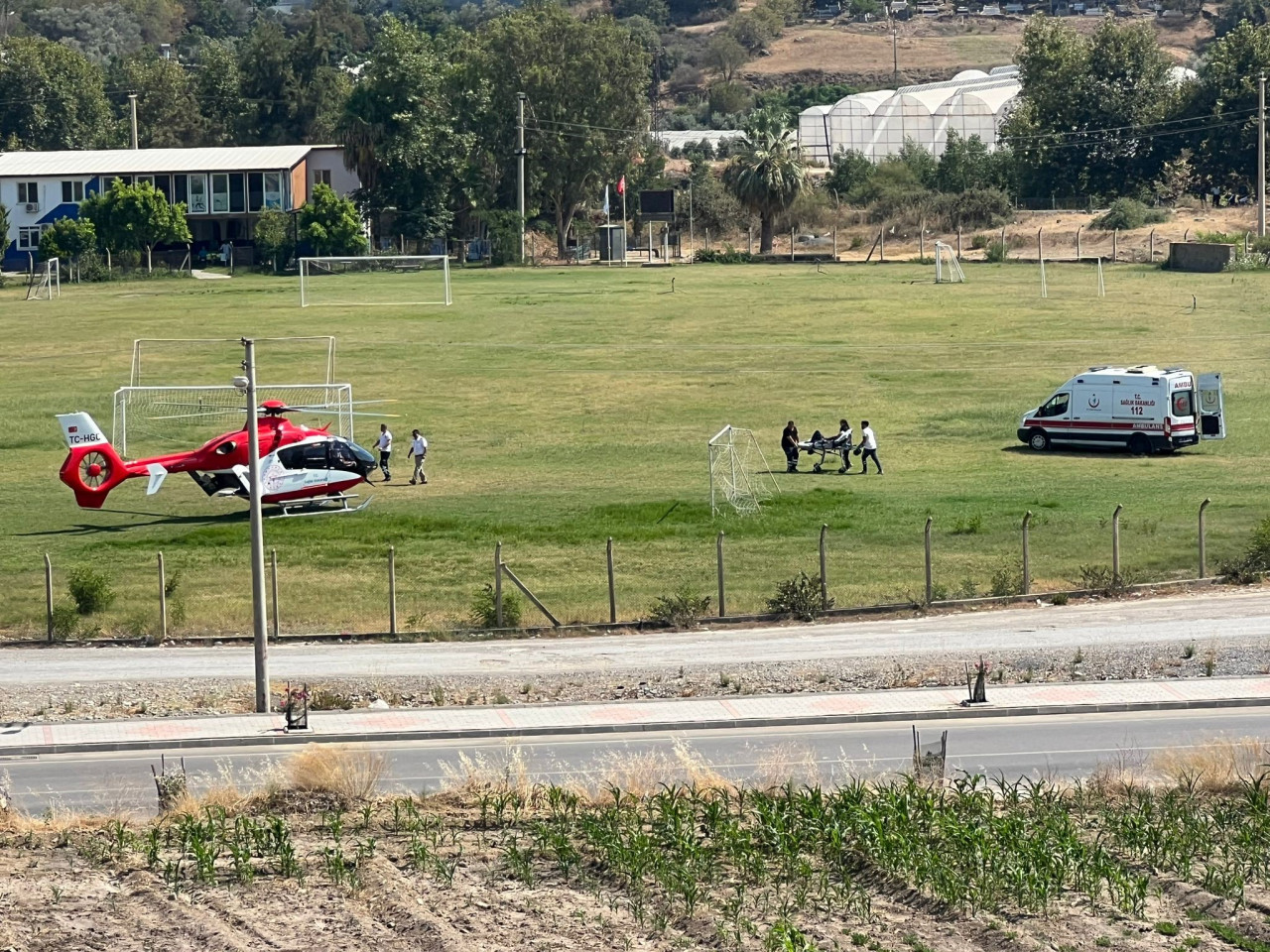 Helikopter ile sevk edilen hasta tedavi altında