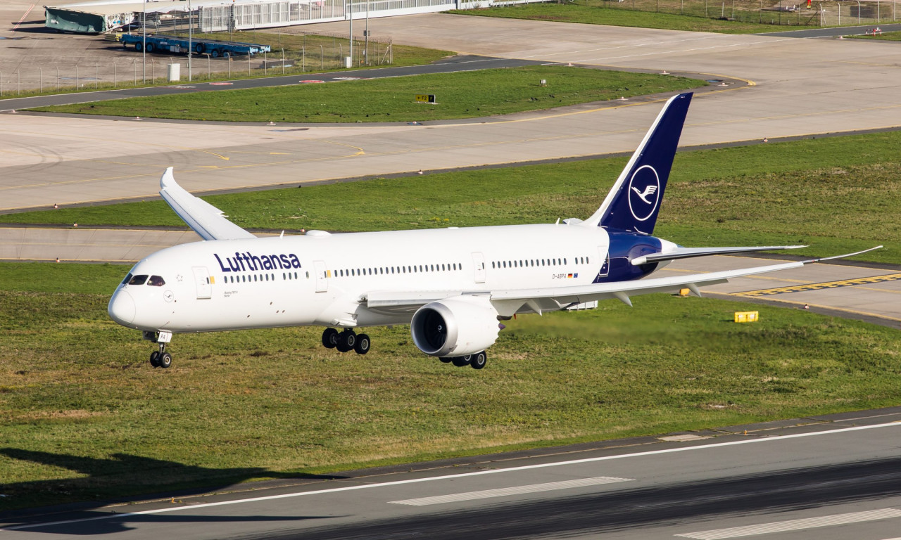 Lufthansa pilotlarının maaşı dudak uçuklattı