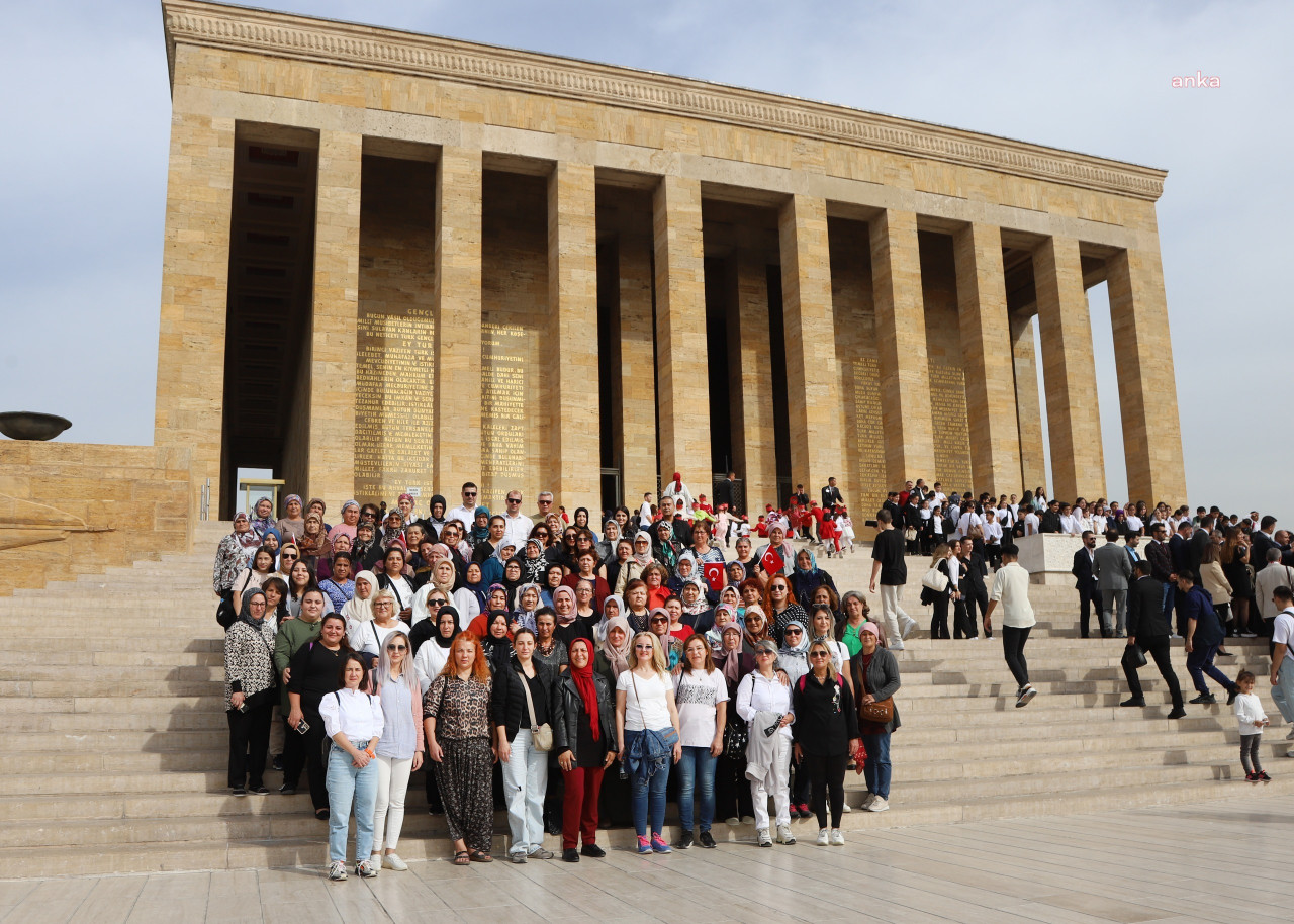 Eskişehirli kadın çiftçiler Anıtkabir'de