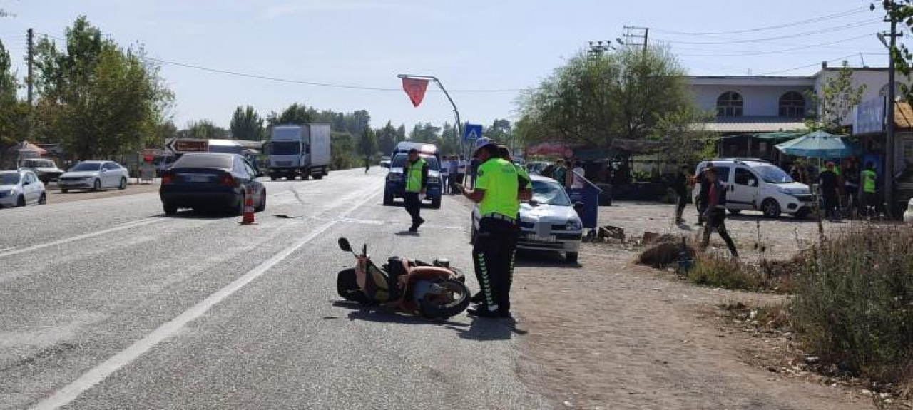 Muğla Seydikemer’de otomobil ile motosiklet çarpıştı