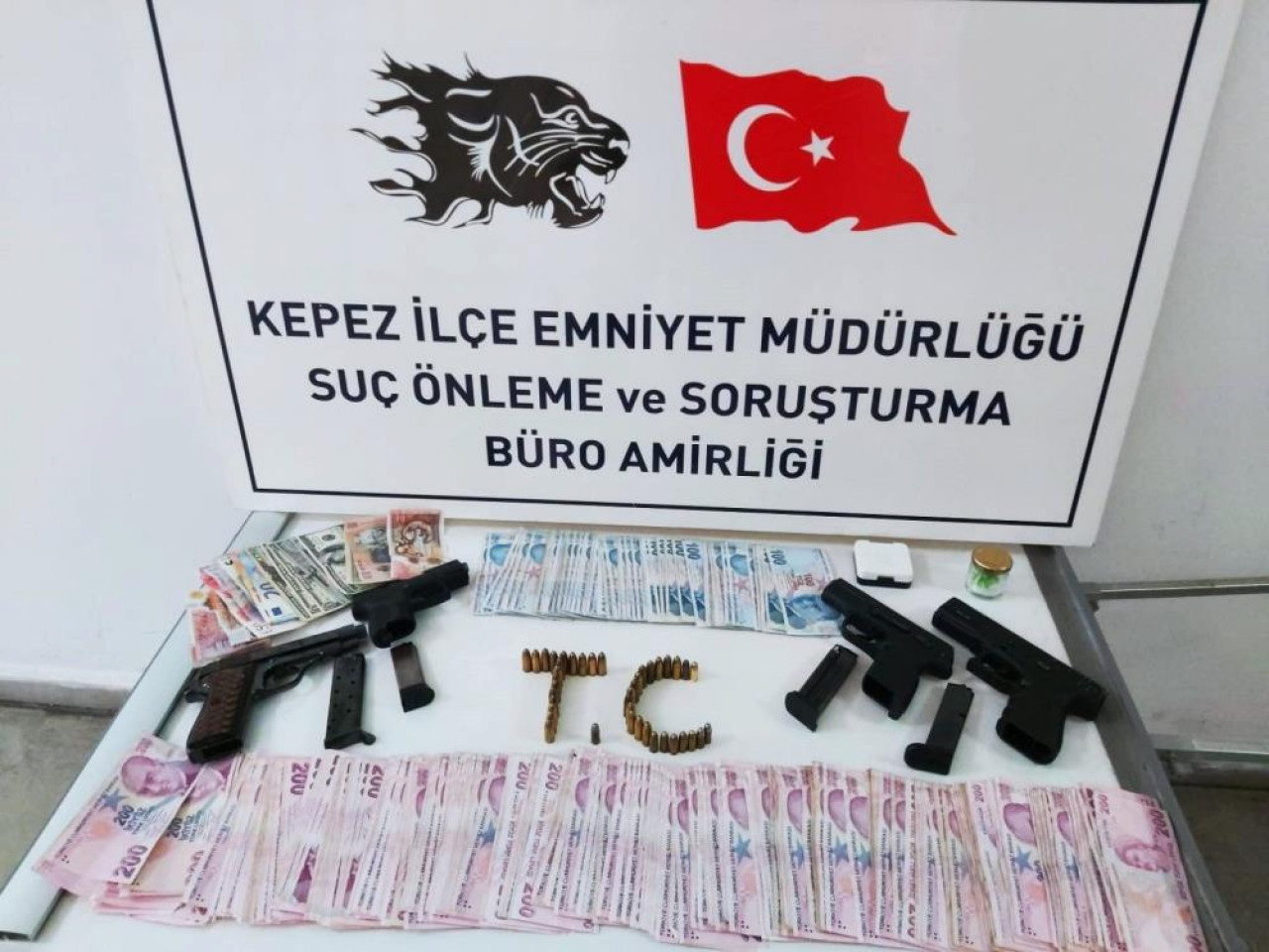 Antalya'da çıkar amaçlı suç örgütüne yönelik operasyon