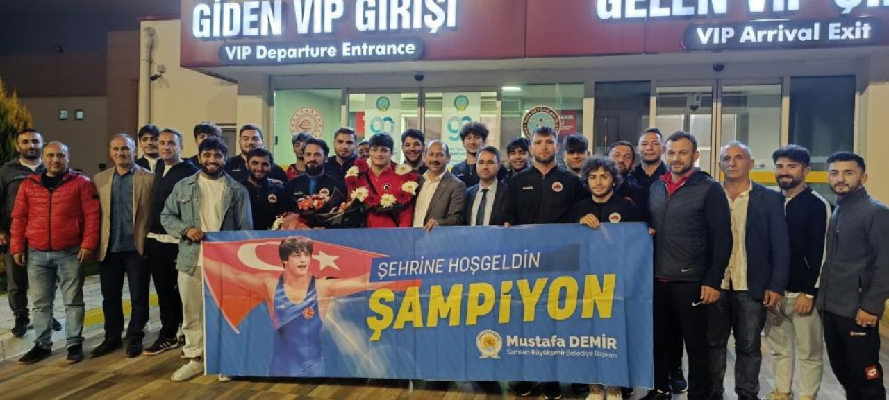 Alperen Berber Samsun'da coşkuyla karşılandı