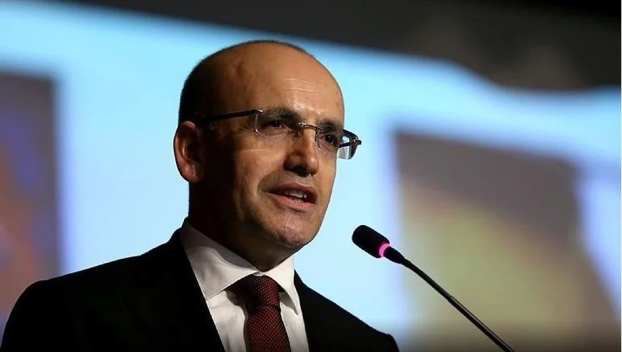 Mehmet Şimşek onayladı: Gazeteci canlı yayında asgari ücreti sızdırdı