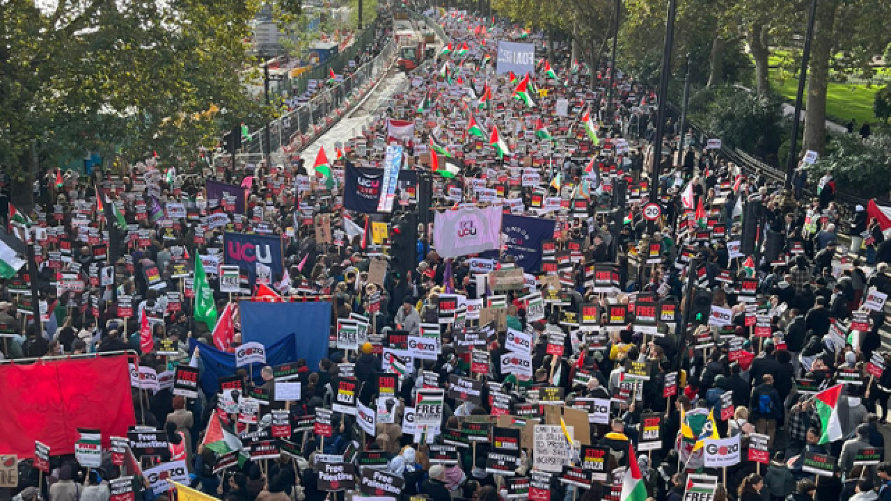 İngiltere'de Filistin'e destek protestoları devam ediyor