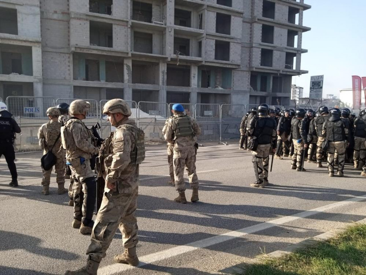 İncirlik üssü önünde protesto