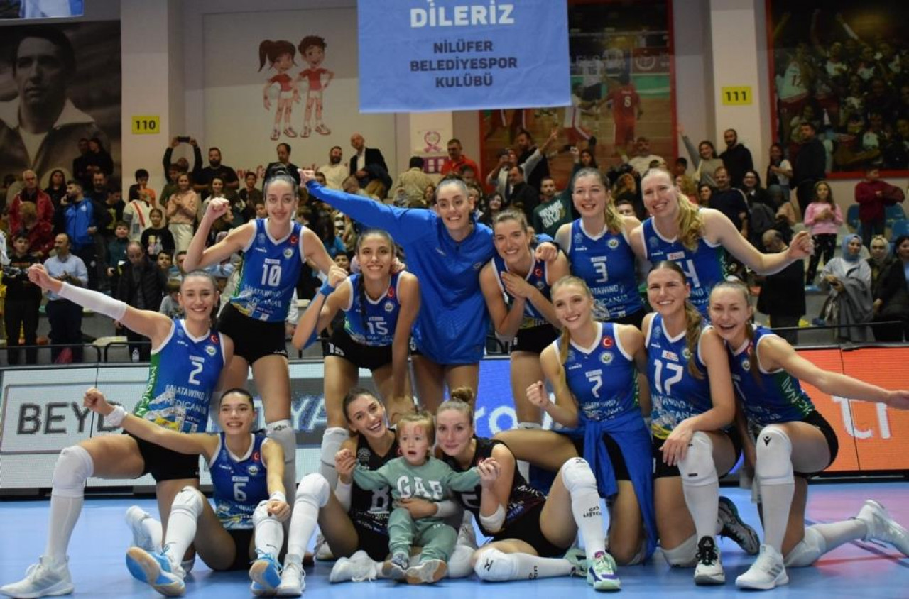 Nilüfer Belediyespor Sultanları üst tura yükseldi