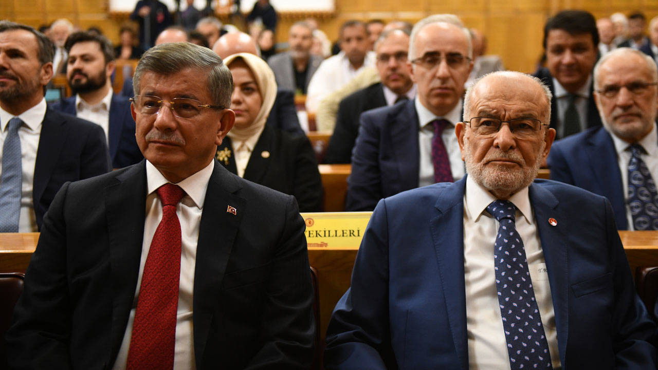 Saadet Partisi v e Gelecek Partisi grubu TBMM'den düştü