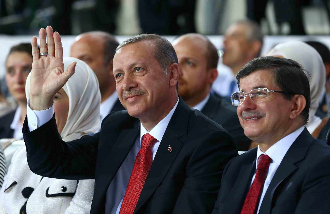 Ahmet Davutoğlu'ndan Yerel Seçim Açıklaması: İktidarın Adaylarına Destek Mi Veriyor?