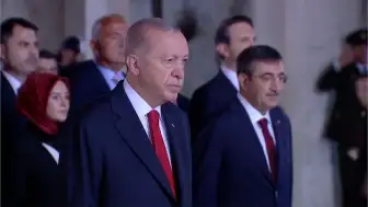 Cumhurbaşkanı Erdoğan Anıtkabir'i ziyaret etti