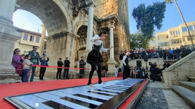 Hadrian Kapısı’nda piyano resitali