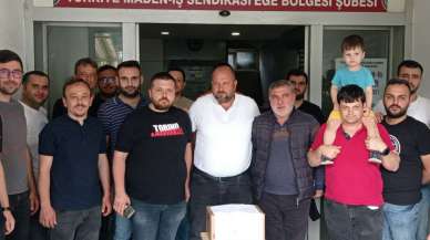 Soma’daki maden işçileri toplu sözleşmeyi protesto etti