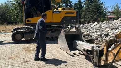 REMZİ ÇAYIR'DAN DEPREM BÖLGESİNE BAYRAM ZİYARETİ