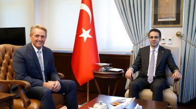 Türkiye Dışişleri Bakanı Yardımcısı Serim, ABD'nin Ankara Büyükelçisi Flake ile bir araya geldi