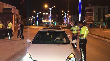 Hem trafiğe alkollü çıktı hem de gazeteciye tehdit ve küfür yağdırdı