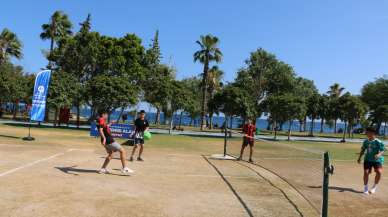 Antalya’nın yeni sporu: ayak tenisi