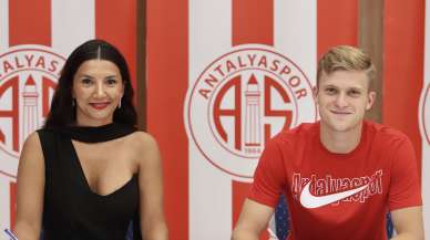 Antalyaspor, Polonyalı Jakub Kałuziński ile 3+1 yıllık anlaşma imzaladı