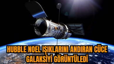 Hubble Noel ışıklarını andıran cüce galaksiyi görüntüledi