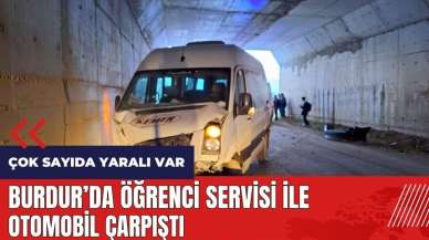 Burdur'da öğrenci servisi ile otomobil çarpıştı