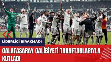 Galatasaray galibiyeti taraftarlarıyla kutladı