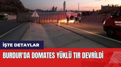 Burdur'da domates yüklü tır devrildi: 1 yaralı