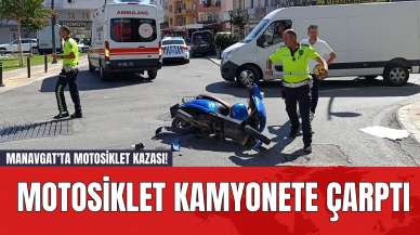 Manavgat'ta Motosiklet Kazası! Motosiklet Kamyonete Çarptı