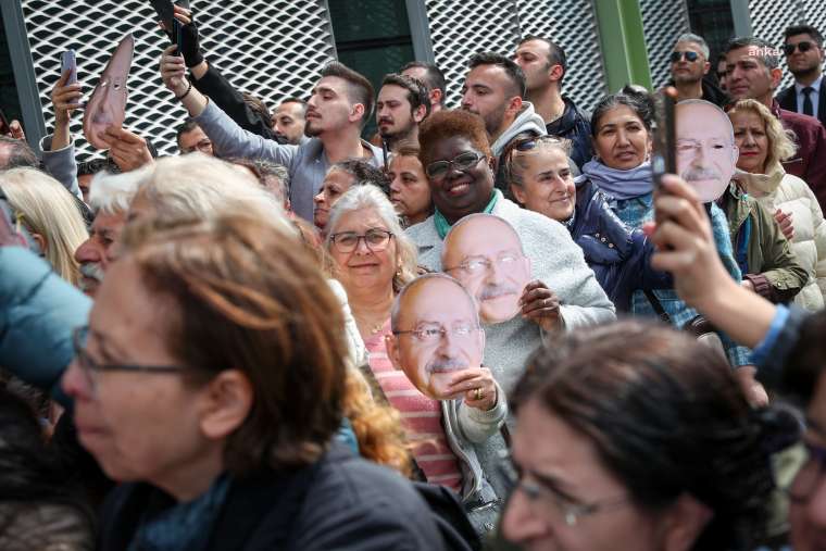 Kılıçdaroğlu tarifeli uçtu, VIP karşılandı... 6