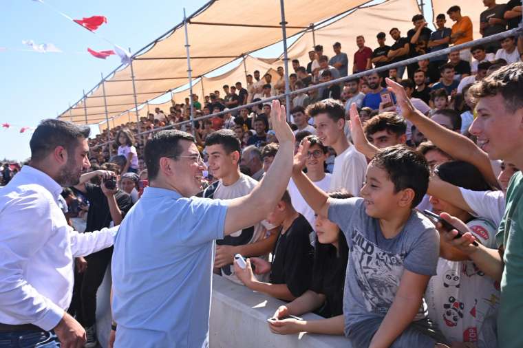 ANTALYA'DA ASFALTI BÖYLE AĞLATTILAR 6