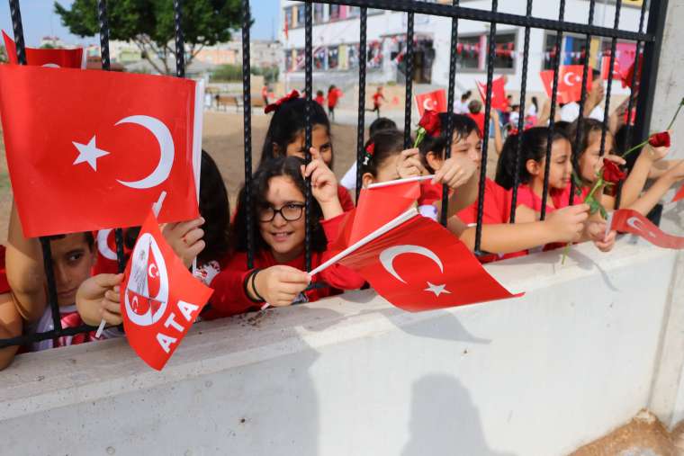 Çocukların sevgisi ve polislerin jestleri! 12