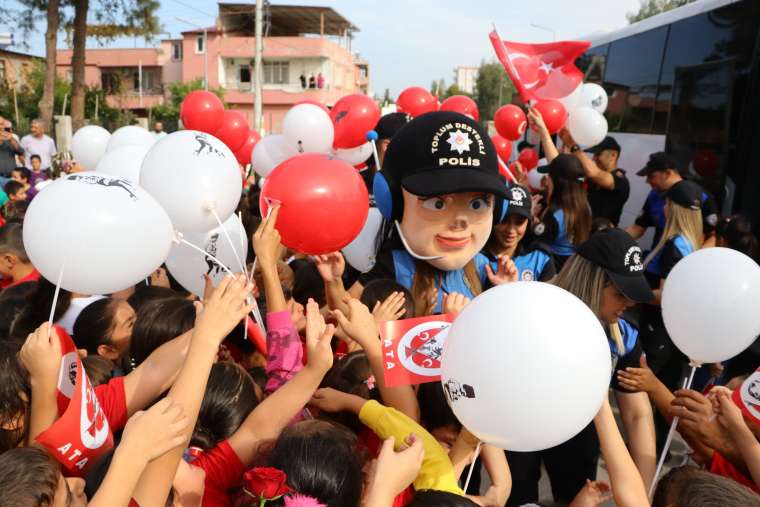 Çocukların sevgisi ve polislerin jestleri! 10