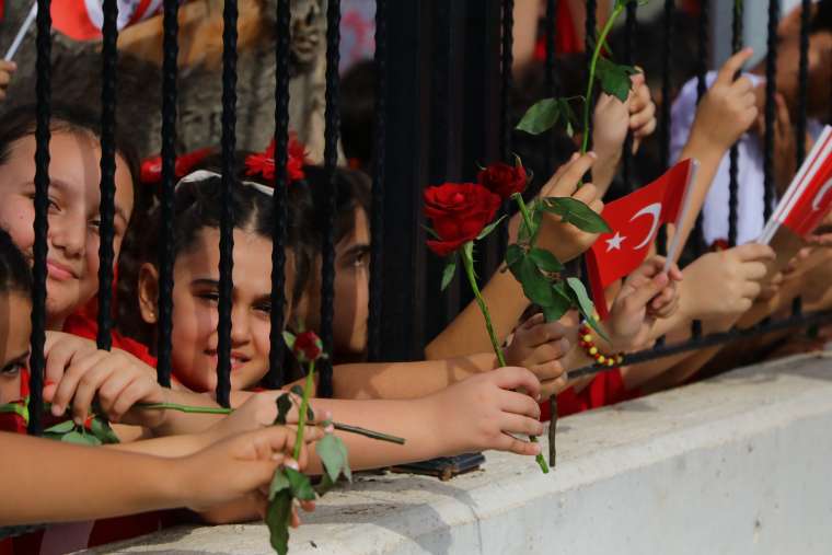 Çocukların sevgisi ve polislerin jestleri! 9