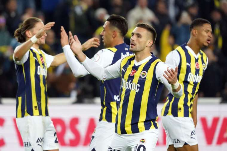 Fenerbahçe liderliği bırakmıyor 4