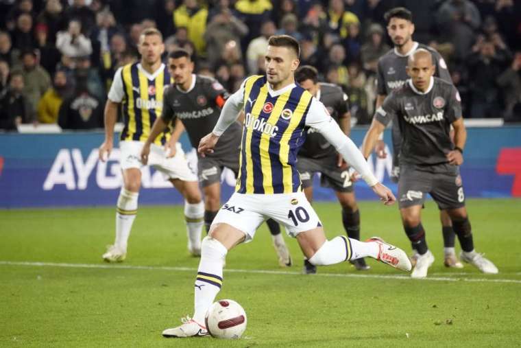 Fenerbahçe liderliği bırakmıyor 3