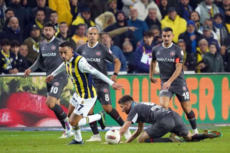 Fenerbahçe liderliği bırakmıyor 2