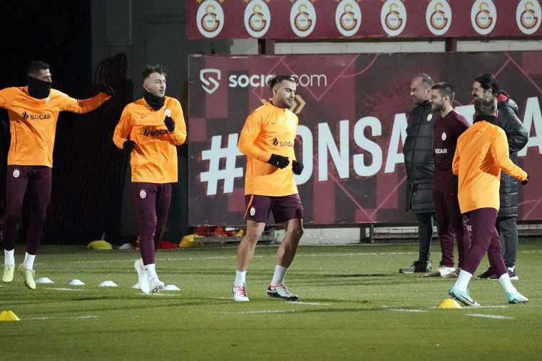 Galatasaray UEFA Şampiyonlar Ligi'nde Manchester United'a hazır 11