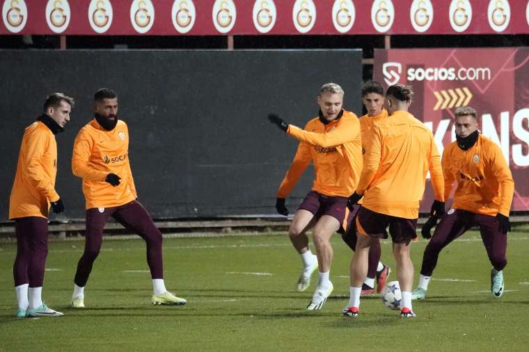 Galatasaray UEFA Şampiyonlar Ligi'nde Manchester United'a hazır 8