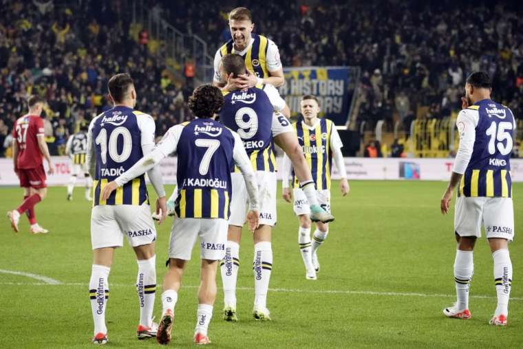 Fenerbahçe Sivasspor'u farklı mağlup etti 5