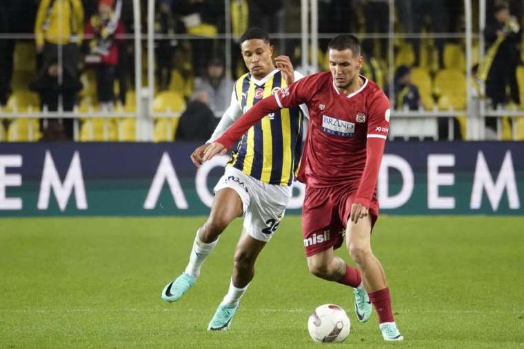 Fenerbahçe Sivasspor'u farklı mağlup etti 4