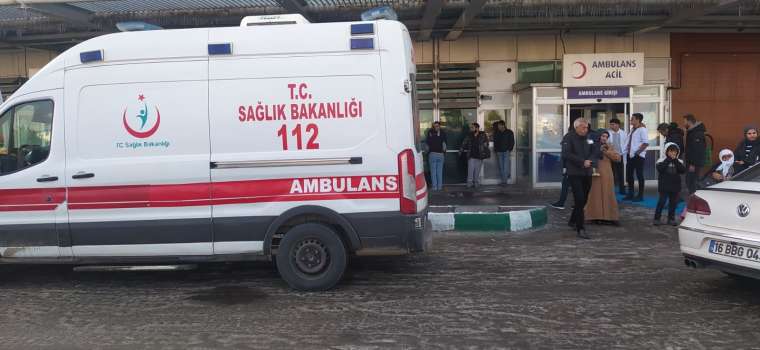 Ağrı'da öğrenci servisi kaza yaptı: 2 ağır toplamda 21 yaralı var 6