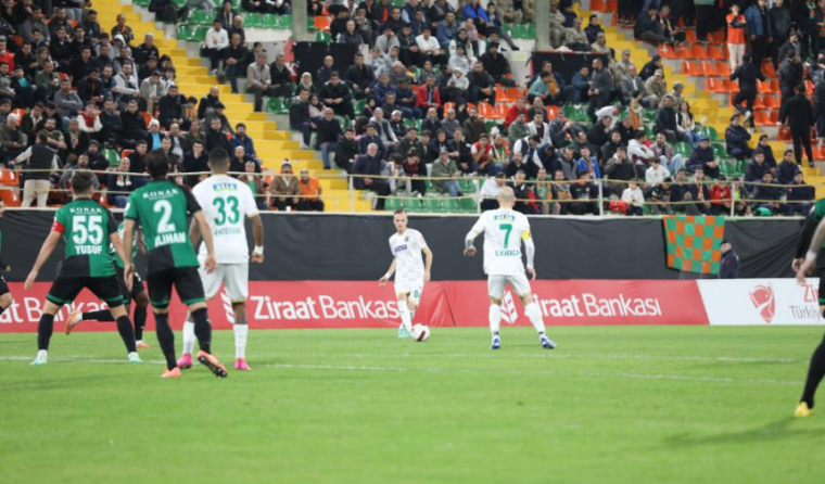 Alanyaspor Kocealispor'u 1-0 yenerek üst tura çıktı 6